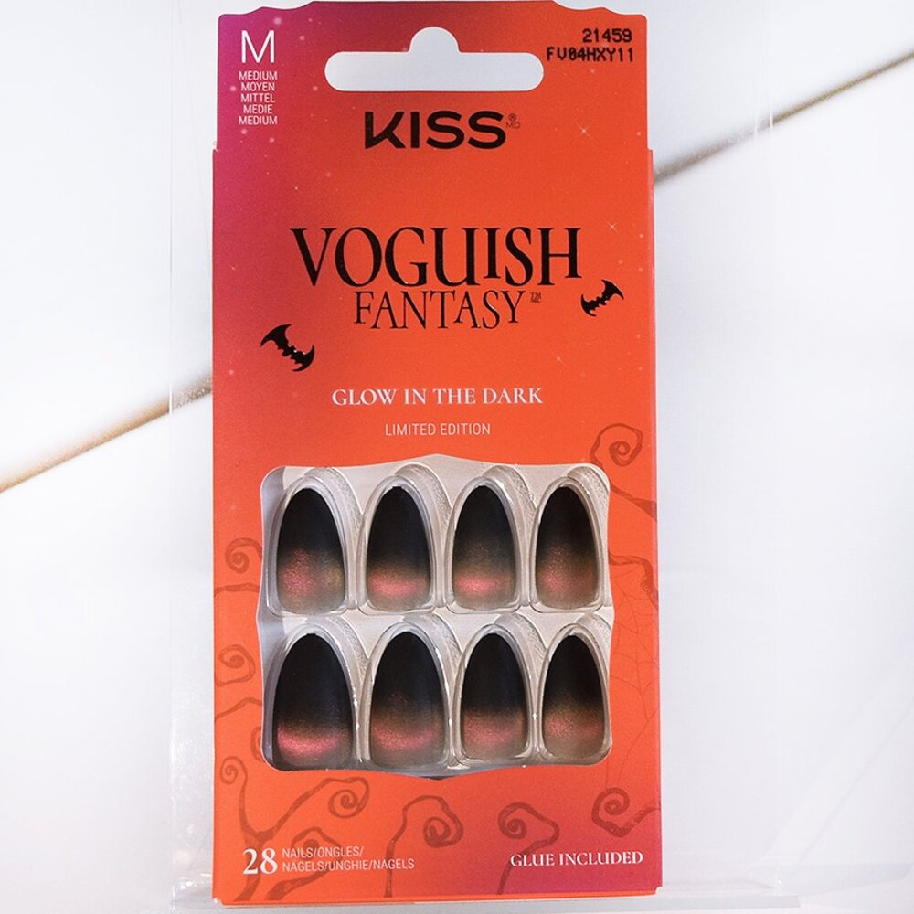 KISS Voguish Fantasy Glow-In-The-Dark Halloween Nails / Chilling Char